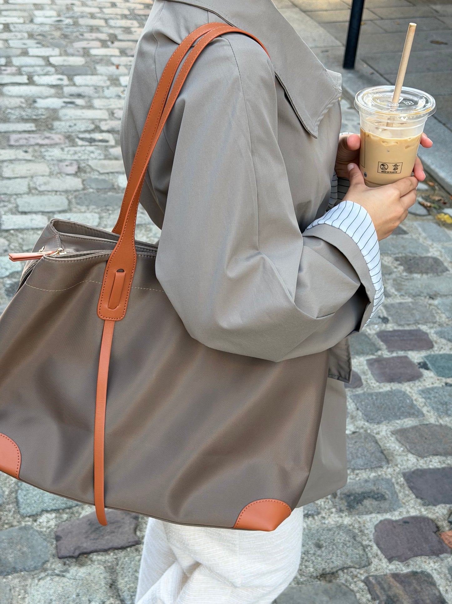 DAILY - Taupe Camel