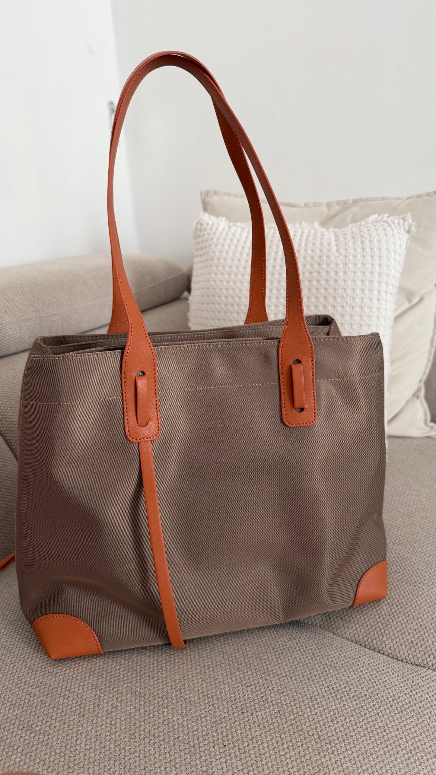 DAILY - Taupe Camel