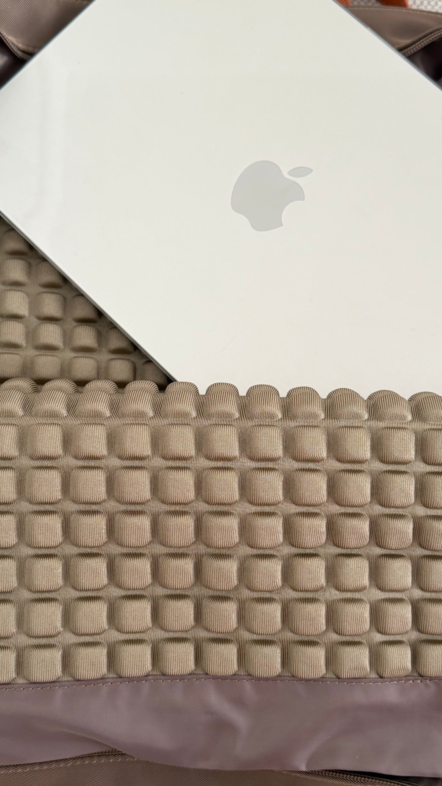 DAILY - Taupe Camel